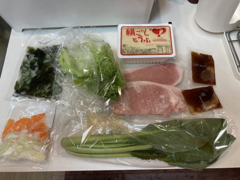 食材の紹介
酢のもの・れたす・豚肉・絹ごし豆腐・にんじん・玉ねぎ・青菜・揚げ玉